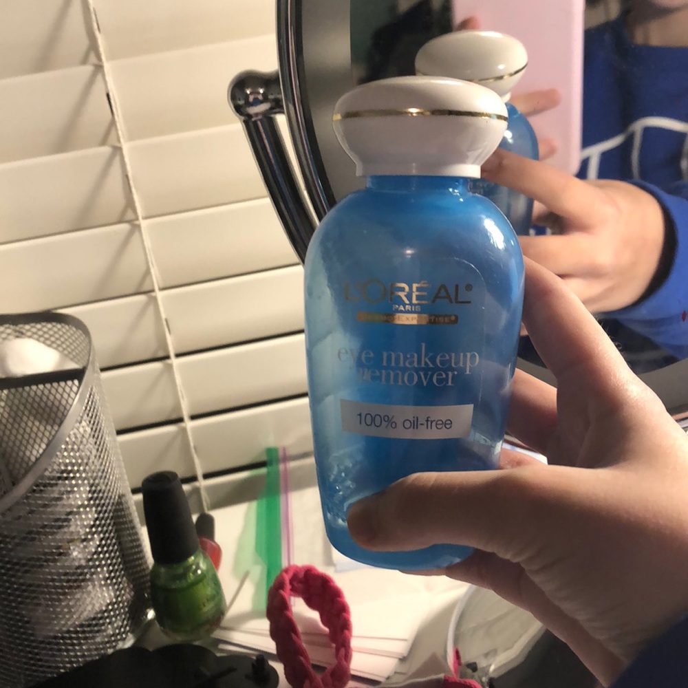 unused oil free make up remover for eyes